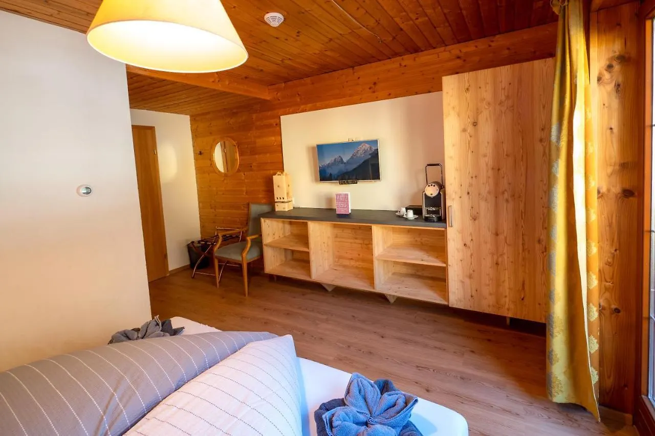 Homestay Baerenwirt Apartment Mittenwald Germany