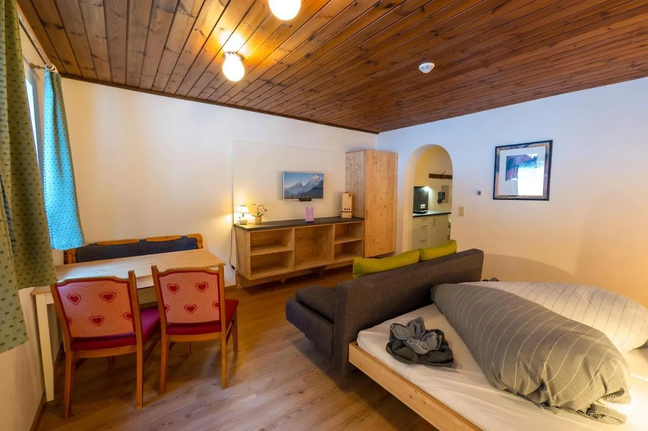 Homestay Baerenwirt Apartment Mittenwald