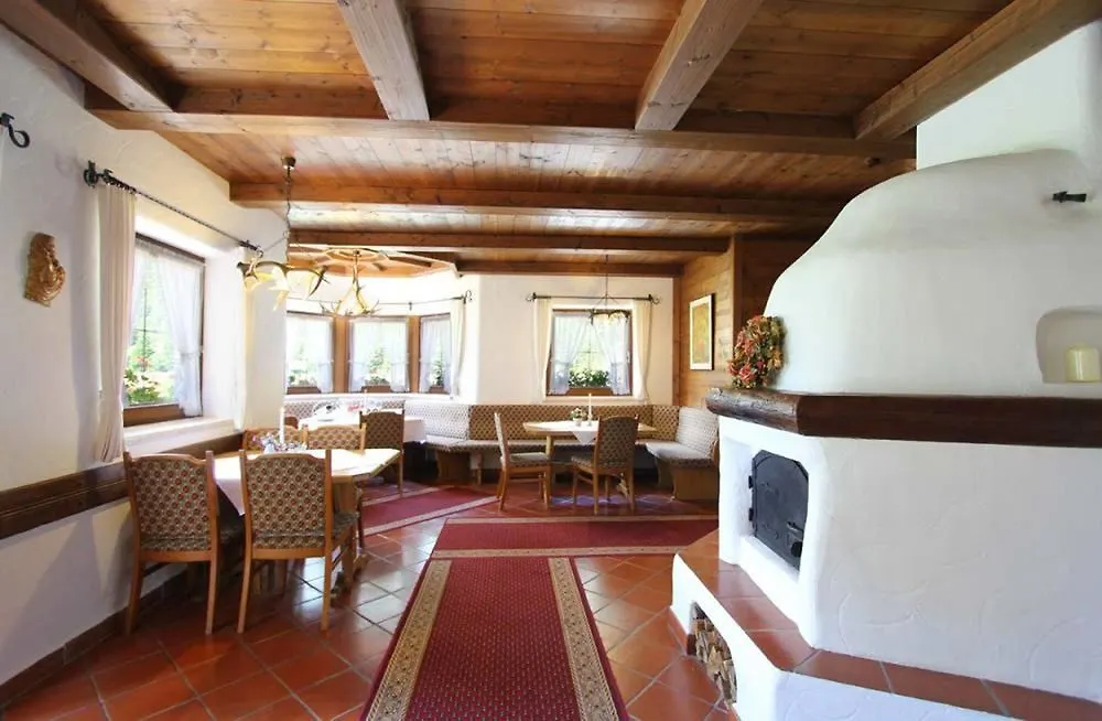 Homestay szállás Baerenwirt Apartman Mittenwald Németország